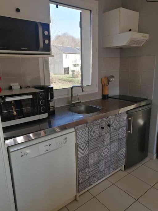 Appartement Calme Et Propre Le Goelia Saint-Geniez-d'Olt Exterior photo